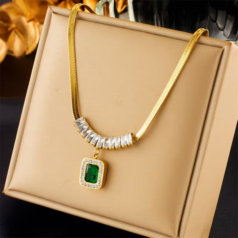 Regalia Prism Emerald Necklace