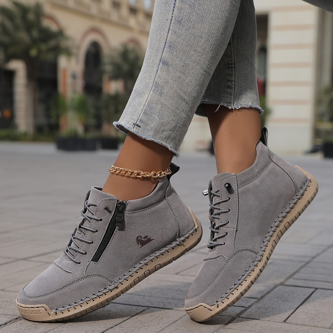 Mila – Orthopedic Sneakers