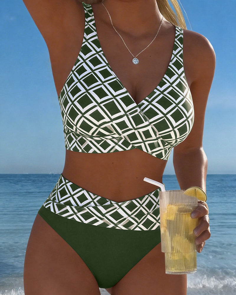 Two-Piece Bikini with Wireless Bra Cut and Diamond Pattern