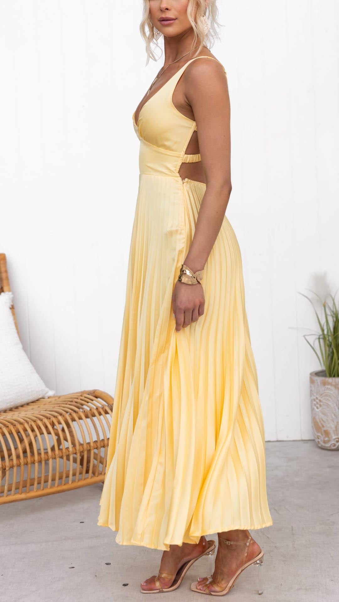 MALKA™ | Pleated V-Neck Maxi Dress