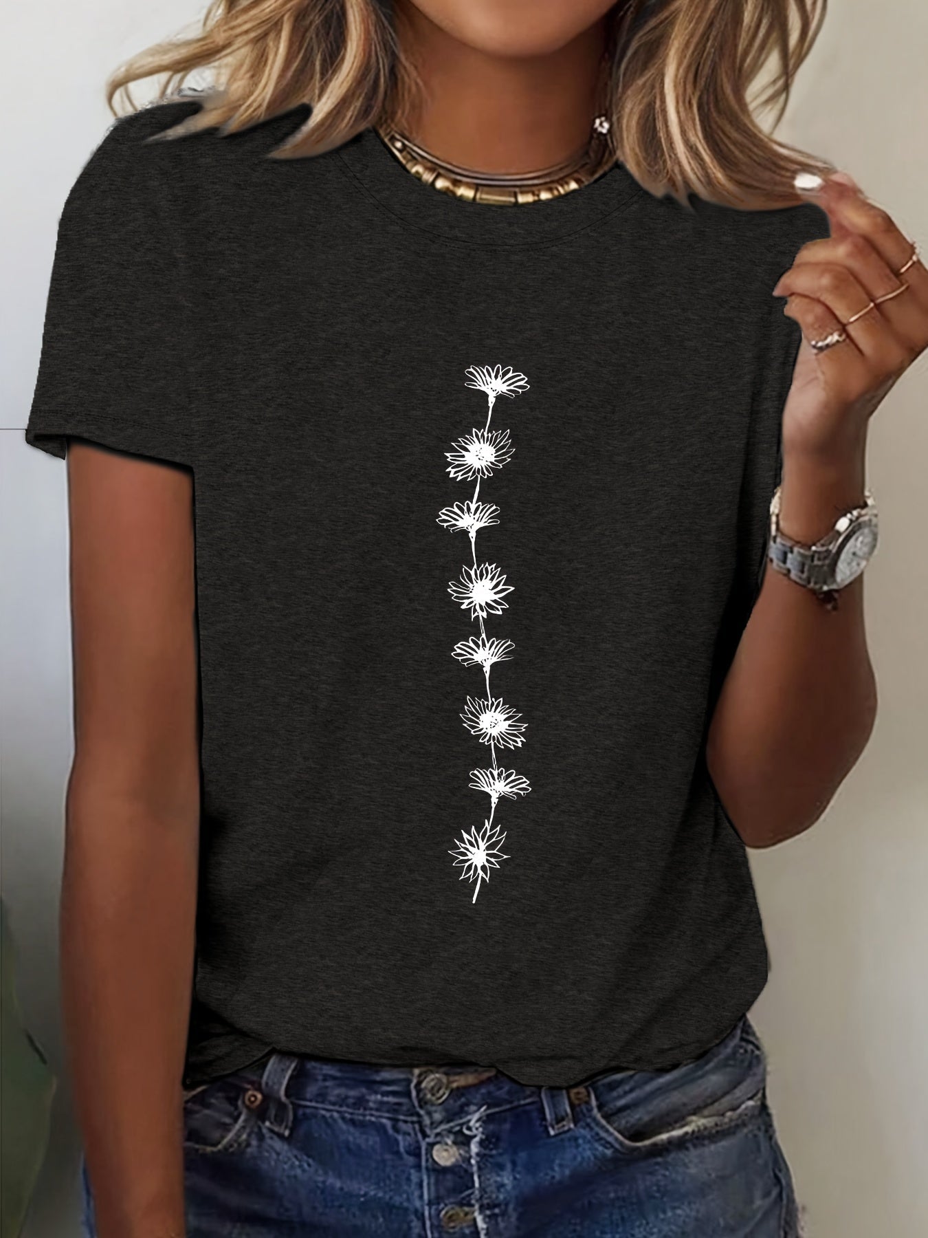 Claire | Happy T-Shirt
