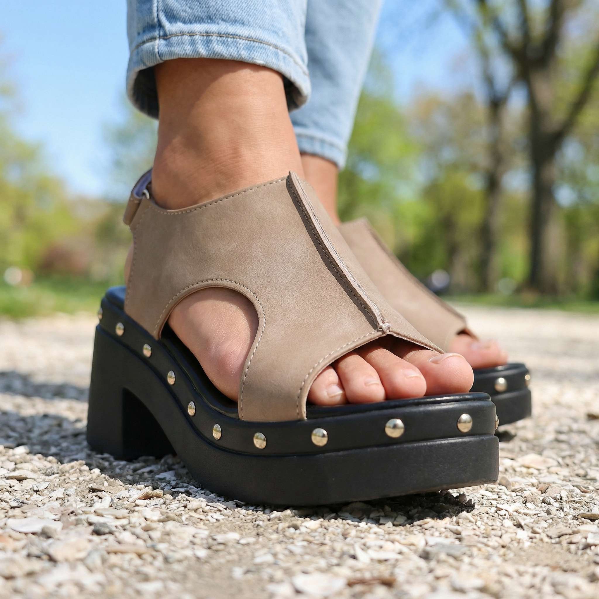 Loretta | Studded Slides