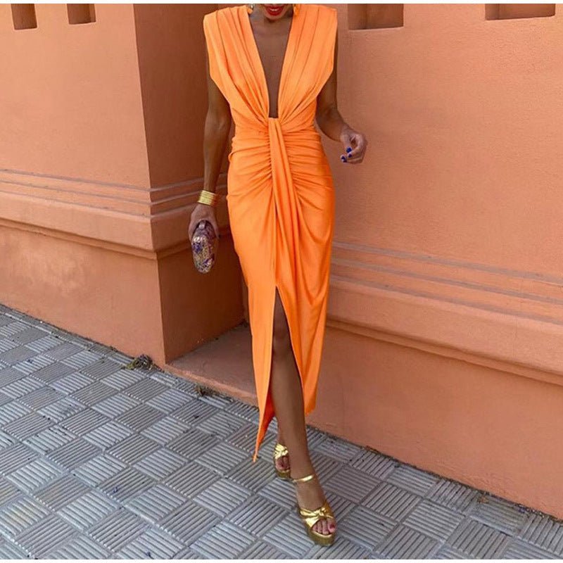 Isabelle | Dress with Deep V-Neck