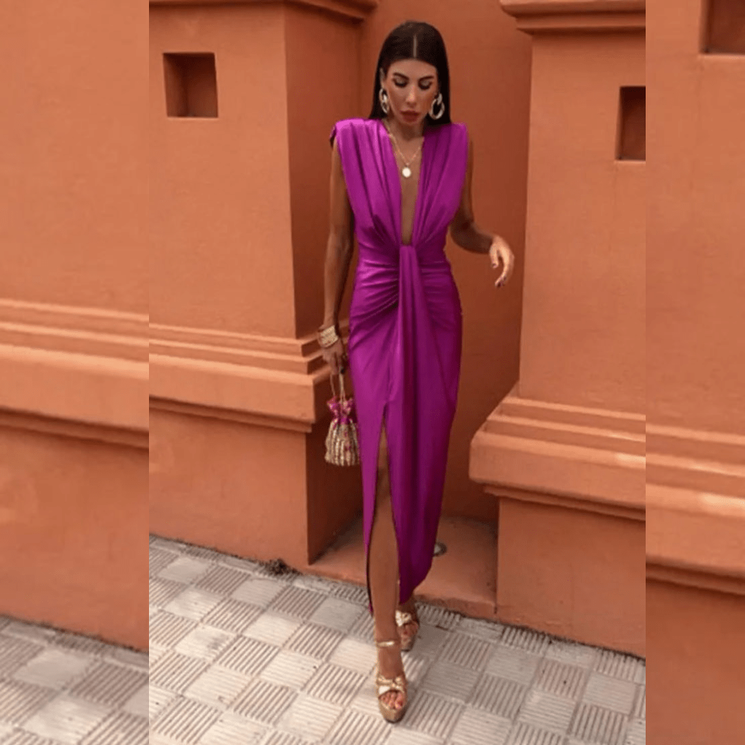 Isabelle | Dress with Deep V-Neck