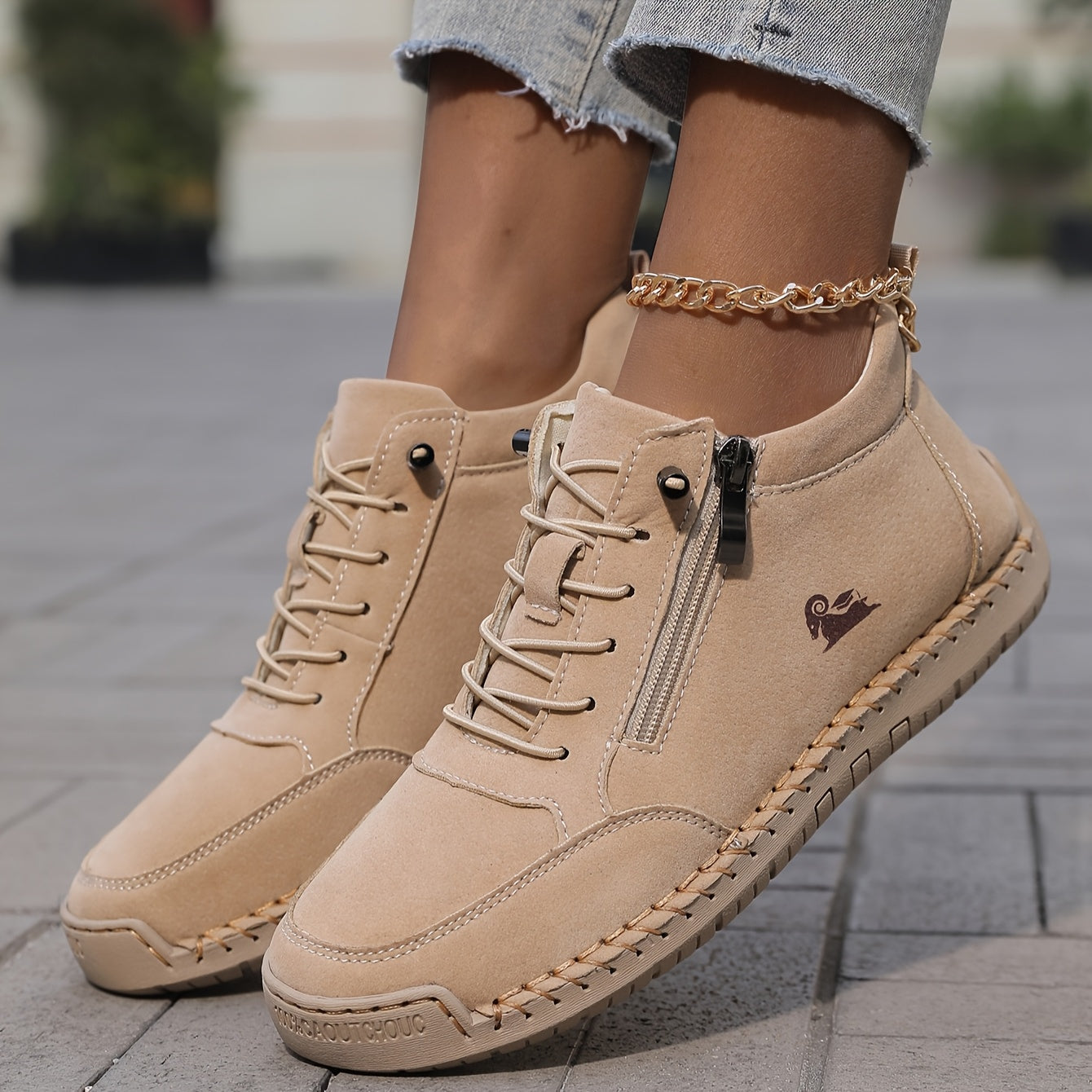 Mila – Orthopedic Sneakers