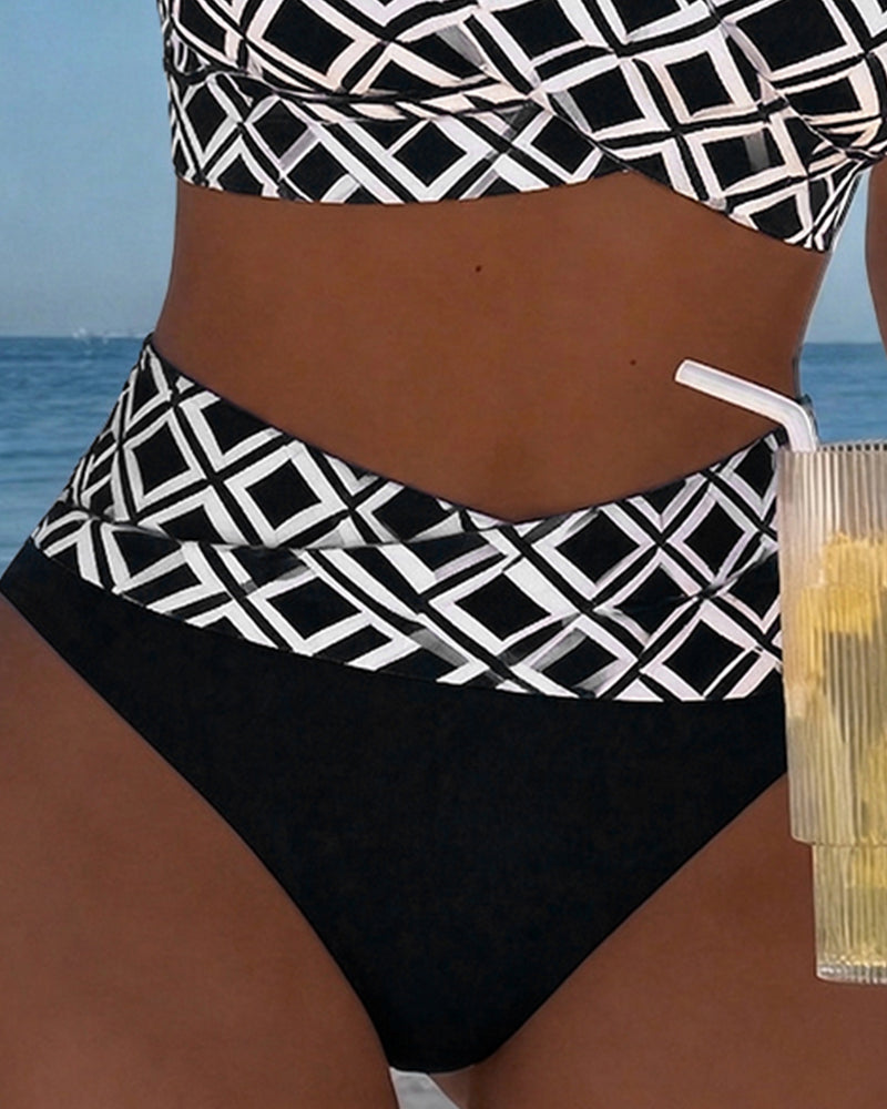 Two-Piece Bikini with Wireless Bra Cut and Diamond Pattern