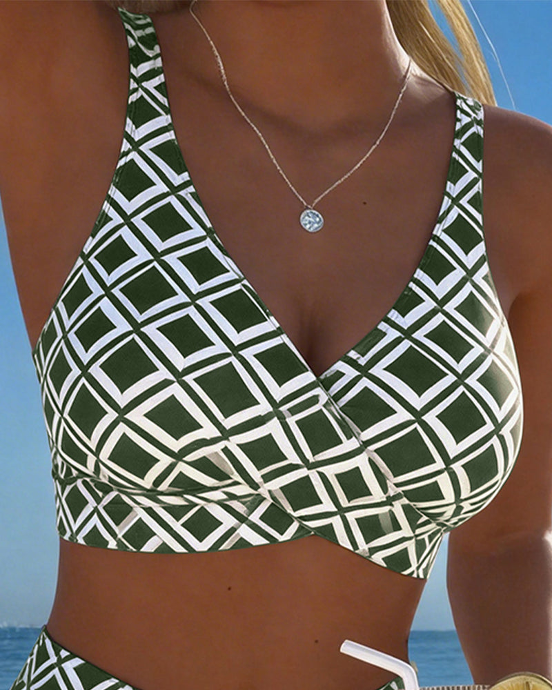 Two-Piece Bikini with Wireless Bra Cut and Diamond Pattern