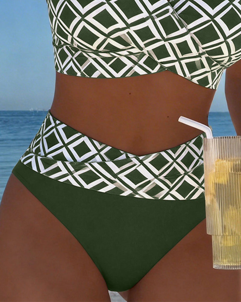 Two-Piece Bikini with Wireless Bra Cut and Diamond Pattern