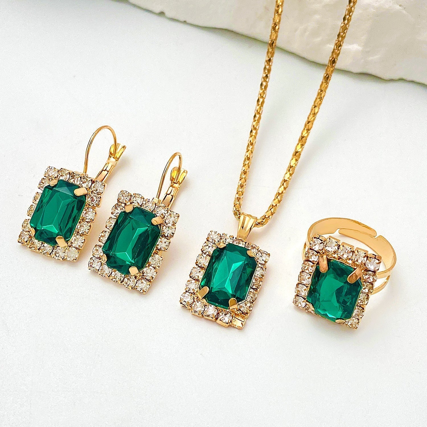 Sylvara Greenveil Jewelry Set