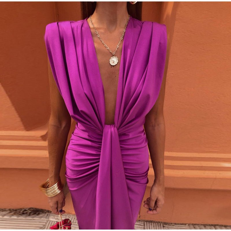 Isabelle | Dress with Deep V-Neck