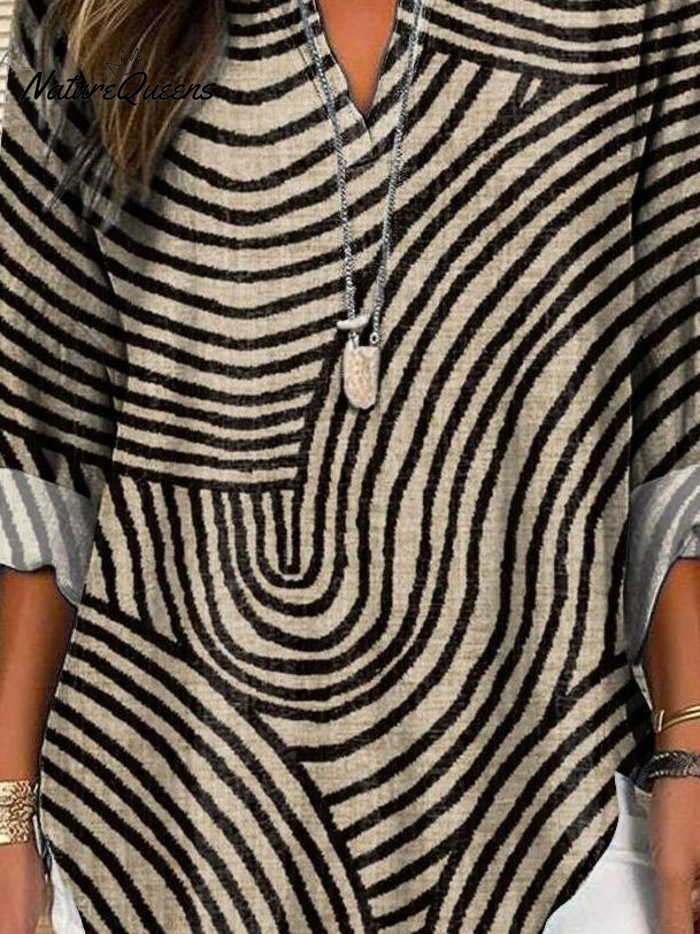 Women's Vintage Hand Drawn Circle Line Print Casual Linen V-neck Shirt