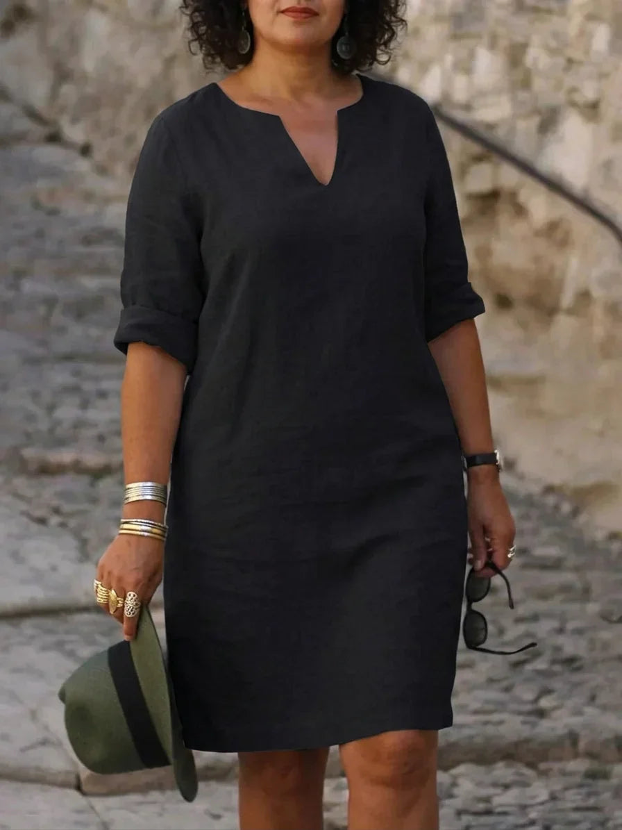 Coraline - Relaxed V-Neck Dress